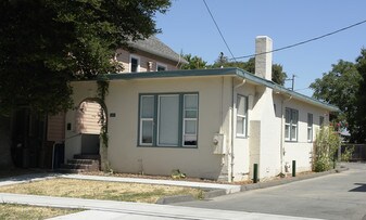1307-1311 Castro St in Martinez, CA - Building Photo