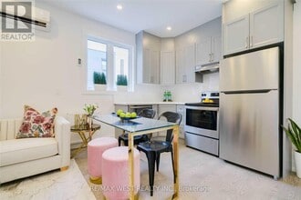 129 Curzon St in Toronto, ON - Building Photo - Building Photo