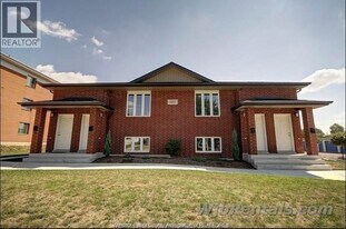 680 Cameron Ave in Windsor, ON - Building Photo