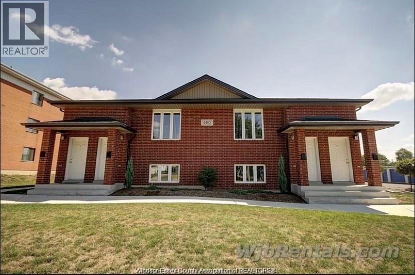 680 Cameron Ave in Windsor, ON - Building Photo