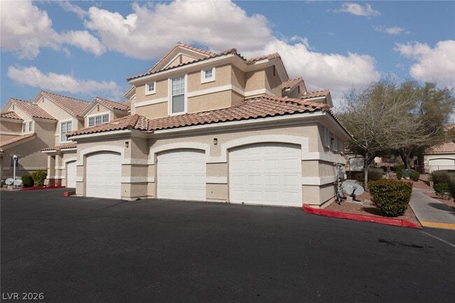5855 Valley Dr in North Las Vegas, NV - Building Photo - Building Photo
