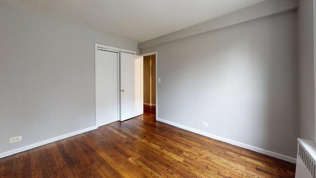 340 E 58th St, Unit 1D in New York, NY - Building Photo - Building Photo