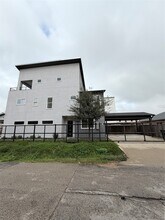202 N York St in Houston, TX - Building Photo - Building Photo