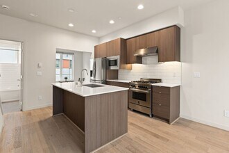 3830 California Ave SW in Seattle, WA - Building Photo - Building Photo