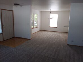 2807 McNeil St in Dupont, WA - Building Photo - Building Photo