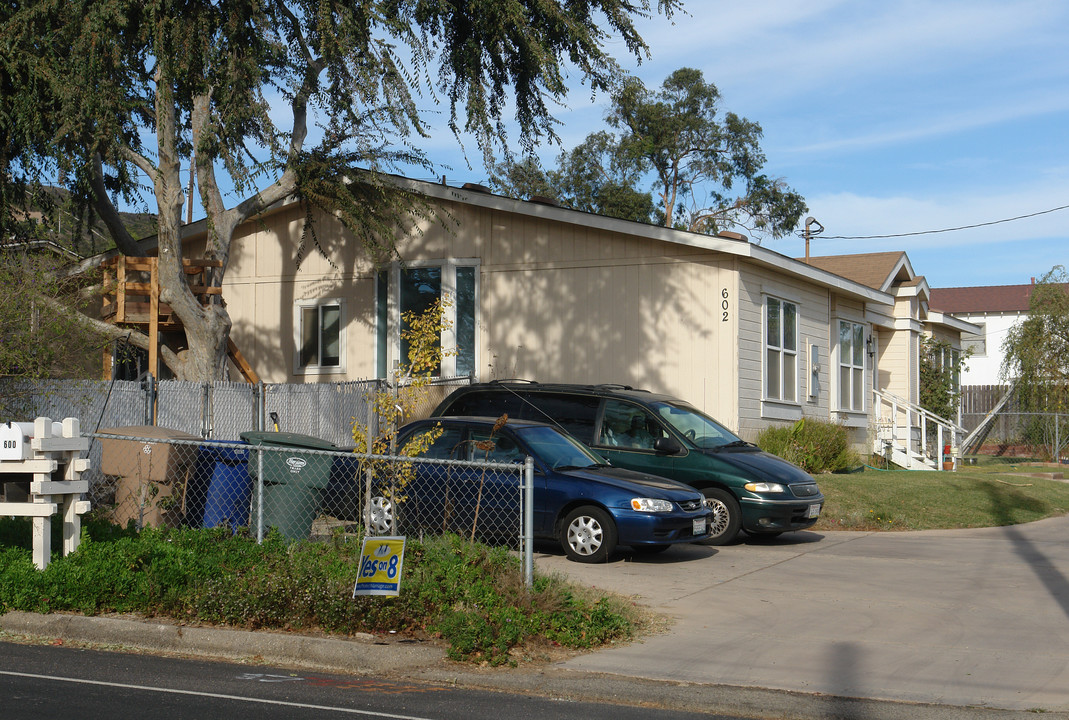 602 Anacapa Dr in Camarillo, CA - Building Photo