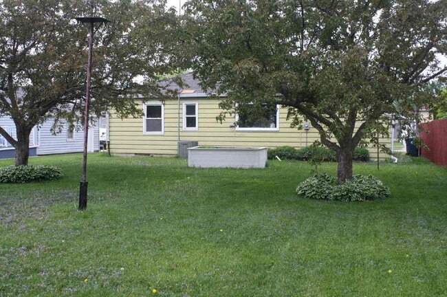 566 Portage St in Fond du Lac, WI - Building Photo - Building Photo
