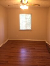 2388 Lawrenceville Hwy, Unit Room for Rent in Decatur, GA - Foto de edificio - Building Photo