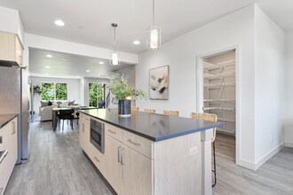 17905 35th Ave SE in Bothell, WA - Building Photo - Building Photo