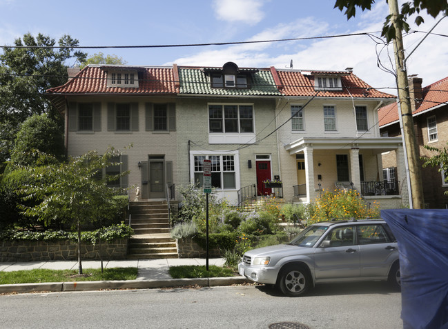 3500-3504 36th St NW in Washington, DC - Foto de edificio - Building Photo