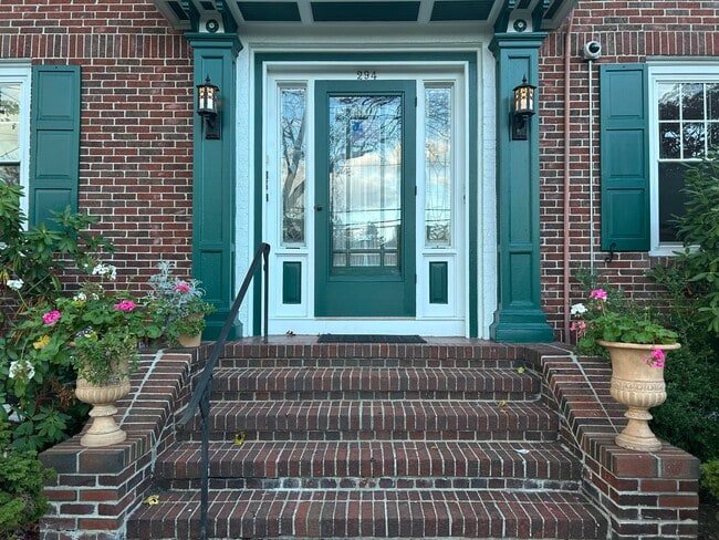 294 Butler Ave, Unit Butler 1st Fl in Providence, RI - Building Photo - Building Photo