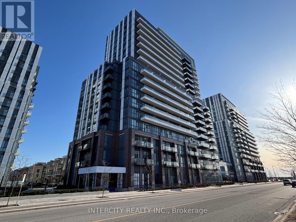 10-1210 Honeycrisp Cres in Vaughan, ON - Building Photo