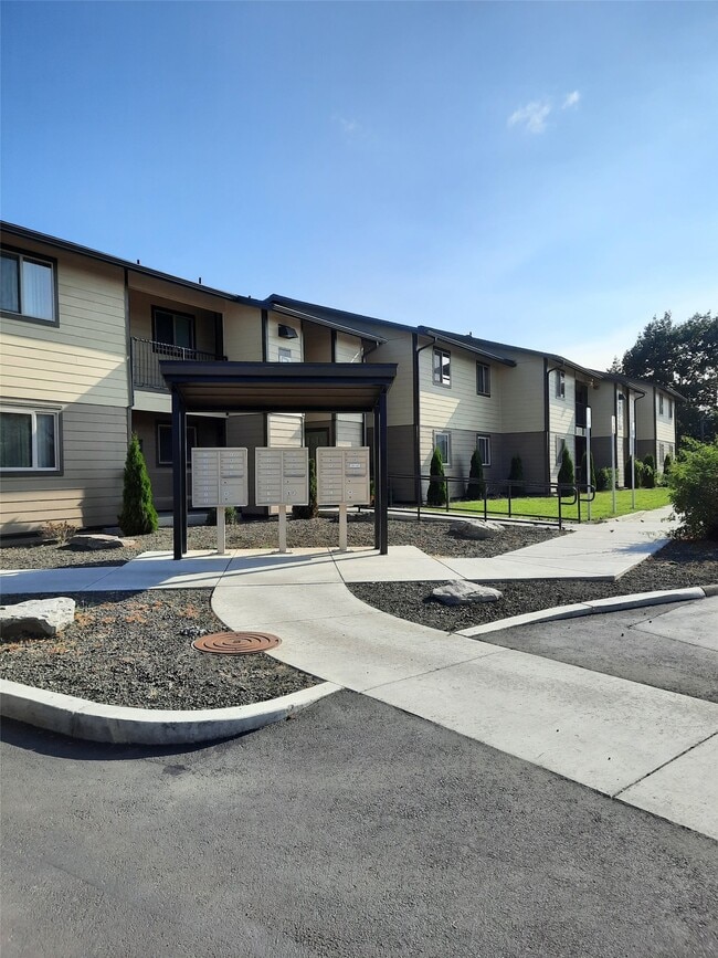 189 NW Glenhart Ave in Winston, OR - Building Photo - Building Photo