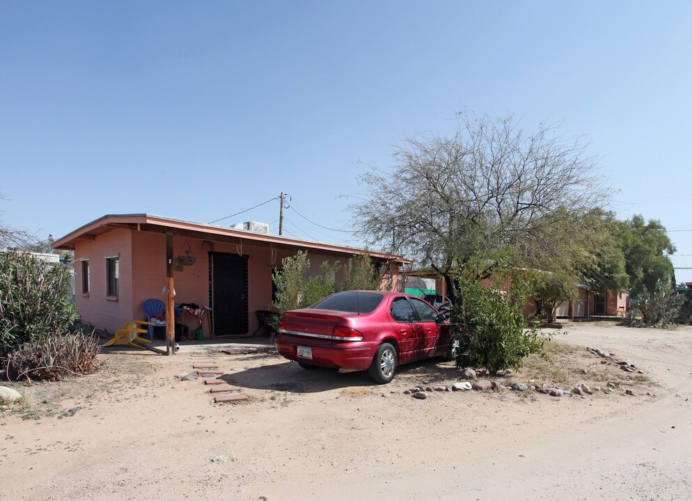 408 E Calle Arizona in Tucson, AZ - Building Photo