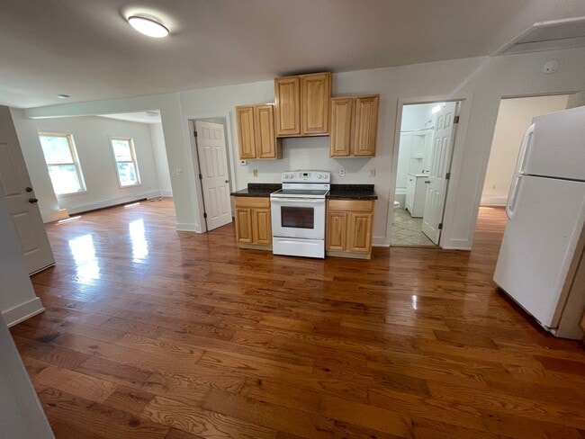 property at 129-131-131 E Quincy St