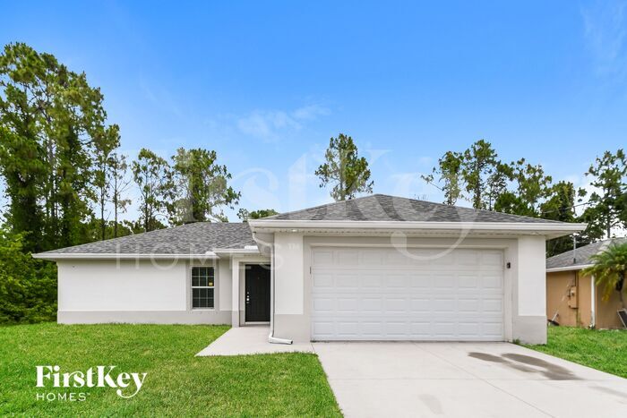 5056 Billings St in Lehigh Acres, FL - Building Photo