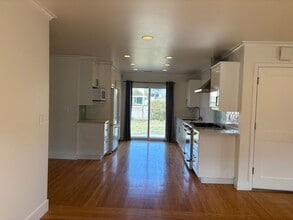 1910 Palmetto Ave in Pacifica, CA - Building Photo - Building Photo