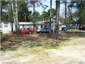 Small Mobile Home Park in Panama City Beach, FL - Building Photo - Building Photo