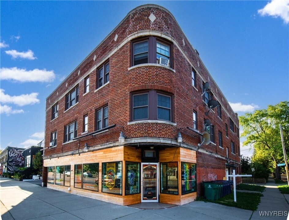 1225 Hertel Ave in Buffalo, NY - Building Photo