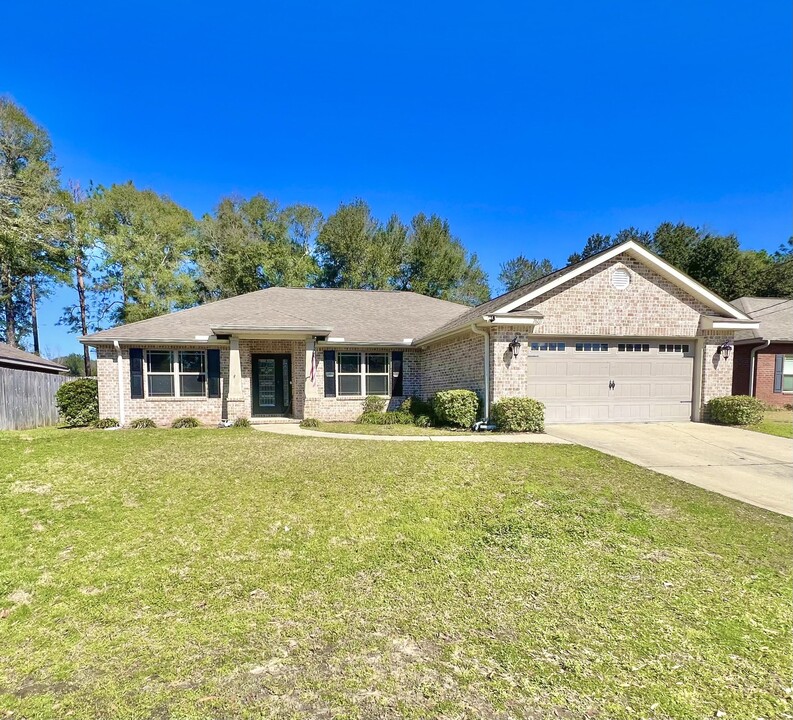 2869 Soles Ln in Crestview, FL - Building Photo