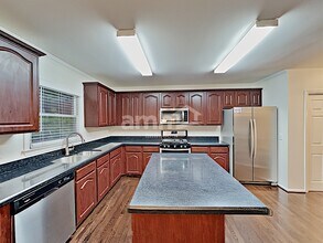 5006 Niagara Dr in Acworth, GA - Building Photo - Building Photo