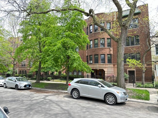 property at 4519 N Wolcott Ave