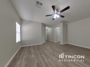 15441 W Cameron Dr in Surprise, AZ - Building Photo - Building Photo