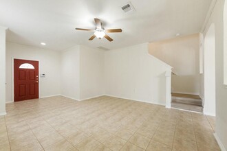 10909 Helms Deep Dr in Austin, TX - Building Photo - Building Photo