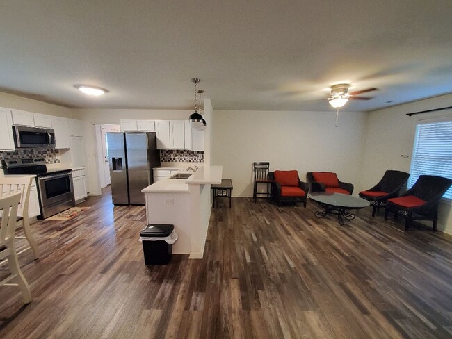 1660 Warren Way in Elizabeth City, NC - Building Photo - Building Photo