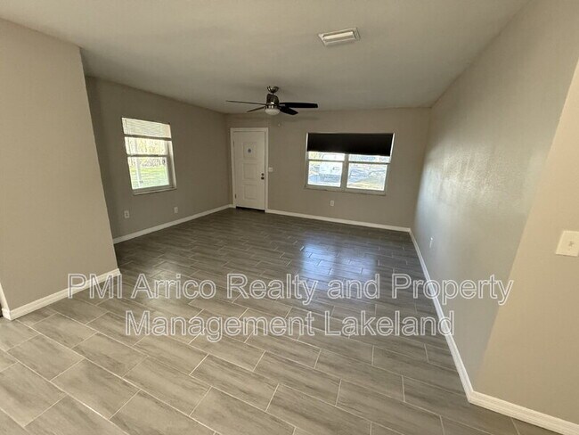 916 Palmer Rd in Lakeland, FL - Building Photo - Building Photo