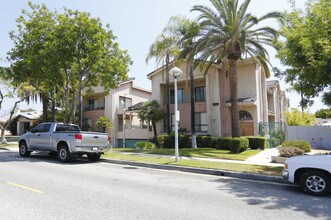 416 N Isabel St in Glendale, CA - Building Photo - Building Photo