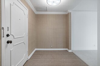 354 Chilean Ave in Palm Beach, FL - Foto de edificio - Building Photo