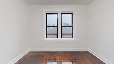 2401 E 75th St in Chicago, IL - Building Photo - Building Photo