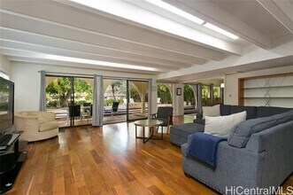 6777 Hawaii Kai Dr in Honolulu, HI - Building Photo - Building Photo