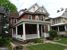 108 Commerce St in Chambersburg, PA - Building Photo