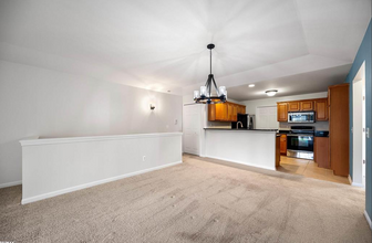 14230 Moravian Manor Cir in Sterling Heights, MI - Building Photo - Building Photo