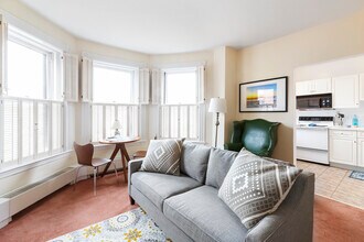 385 Commonwealth Ave in Boston, MA - Building Photo - Building Photo