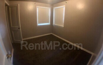 1011 S Lansing St in Mt. Pleasant, MI - Building Photo - Building Photo