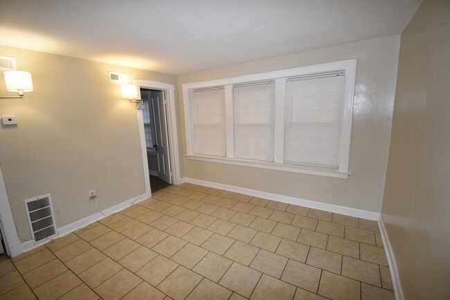 2448 S Homan Ave in Chicago, IL - Building Photo - Building Photo