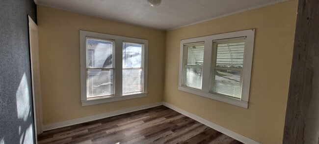 2203 Broad St in Wichita Falls, TX - Foto de edificio - Building Photo