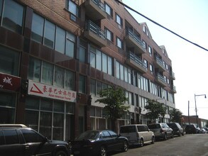 133-50 37th Ave in Flushing, NY - Building Photo - Building Photo