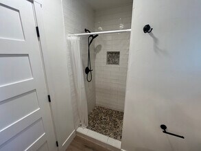 416 Crow Canyon Dr, Unit Guest House ADU in Folsom, CA - Building Photo - Building Photo