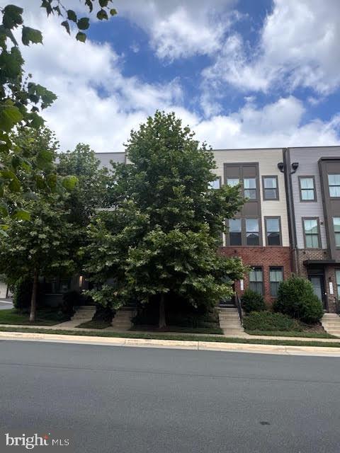 43432 Apple Orch Sq in Ashburn, VA - Building Photo