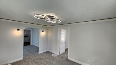 832 Woodville Rd in Mansfield, OH - Building Photo - Building Photo