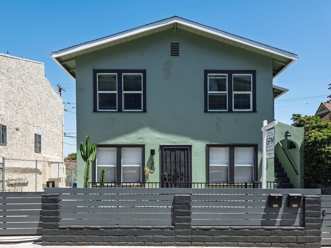 338 S Benton Way