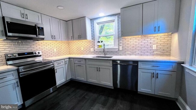 10 Curtis Estates in Fredericksburg, VA - Building Photo - Building Photo