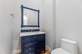 101 Decker Dr in Irving, TX - Building Photo - Building Photo