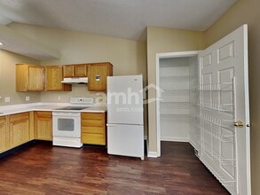 12232 Carriage Stone Dr in Fishers, IN - Building Photo - Building Photo