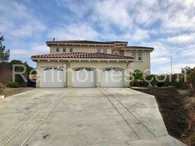 property at 5539 Alexandrine Ct