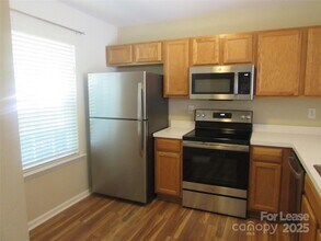 17636 Caldwell Track Dr in Cornelius, NC - Building Photo - Building Photo